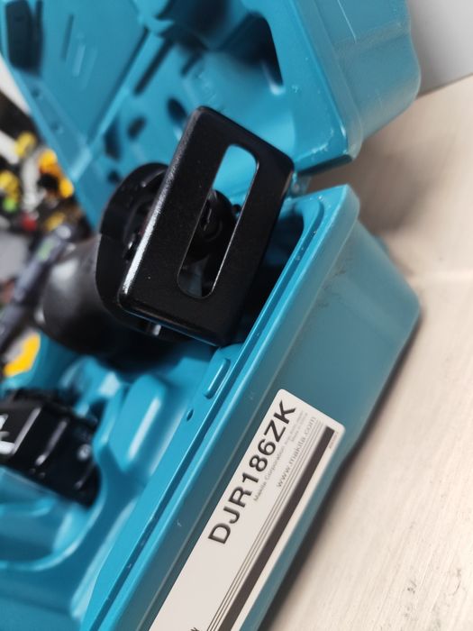 Makita DJR 186 акумуляторна шабельна пилка Макіта оригінал