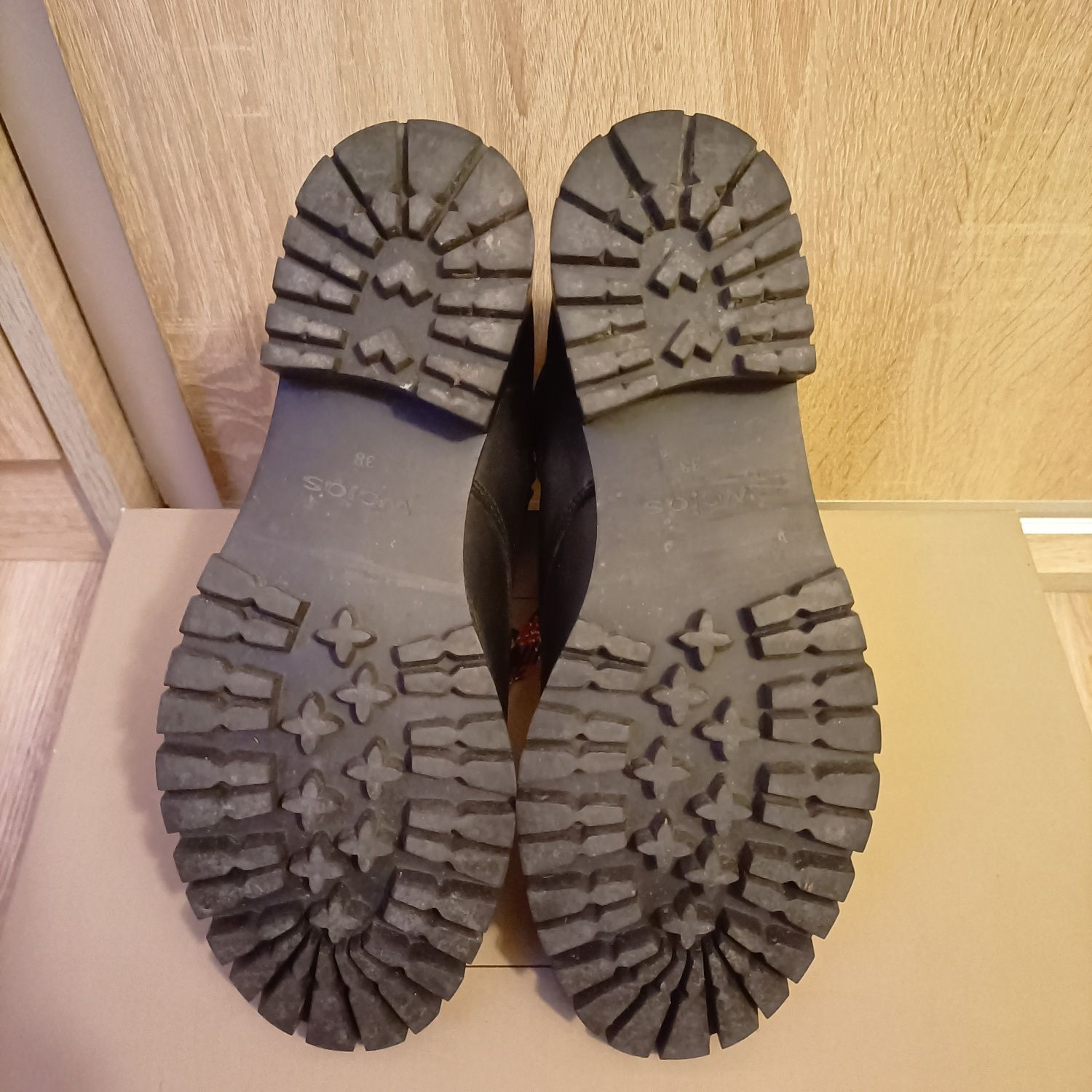 Buty Wojas skórzane trzewiki