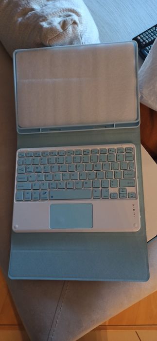 Чохол Tab A7 із підсвічуванням Bluetooth клавіатури Samsung