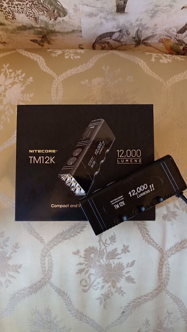 Latarka Nitecore TM12K, 12 000 lumen