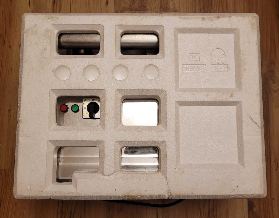 М'ясорубка Промислова Altezoro NLS 8