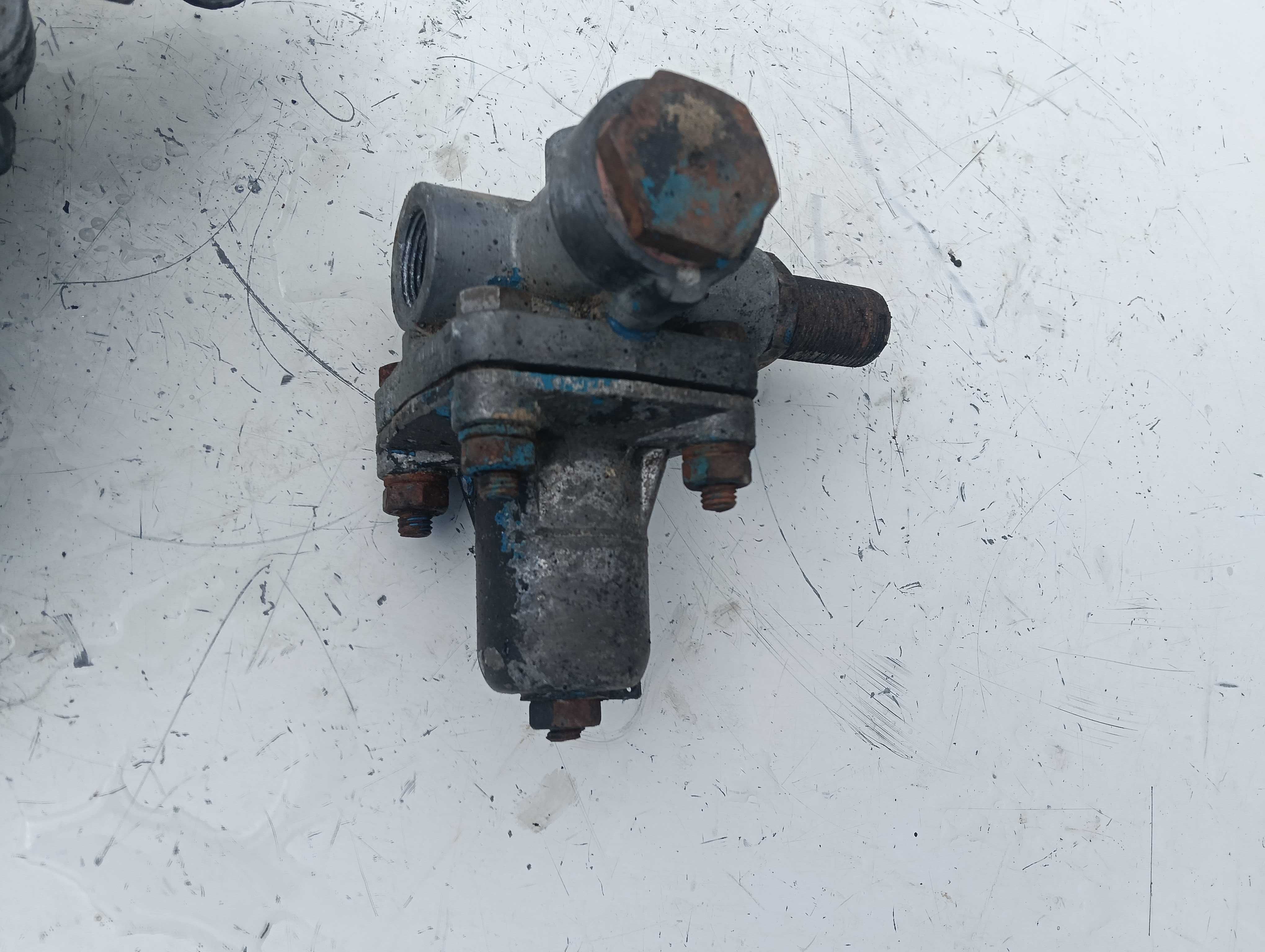 Elementy Pneumatyki odolejacz Ursus C330 / C328 / C330M WYSYŁKA