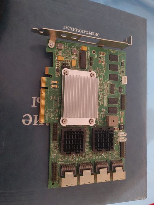 RAID-контроллер от LSI