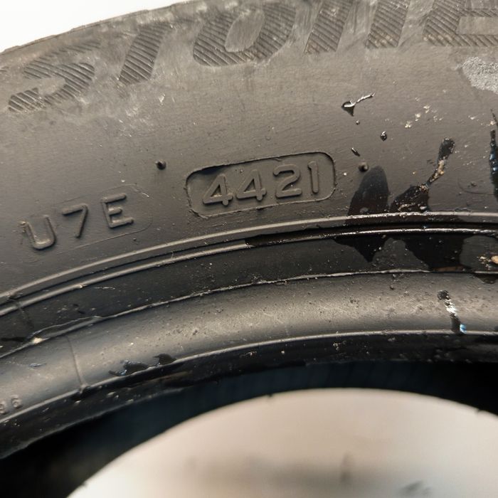 225/50/17 Bridgestone Blizak Lm001