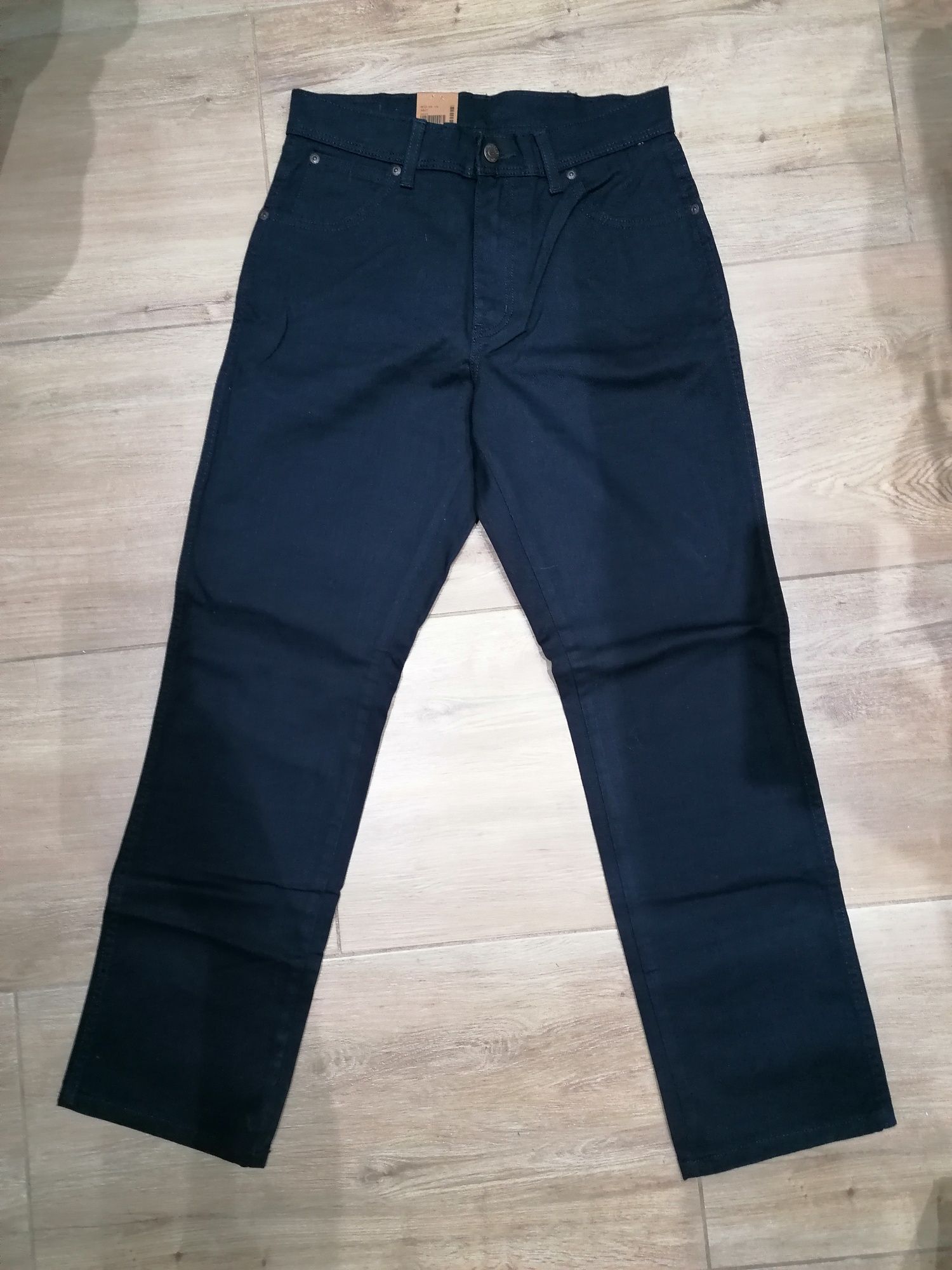Nowe spodnie Wrangler czarne jeansy W 31 L 30 Regular