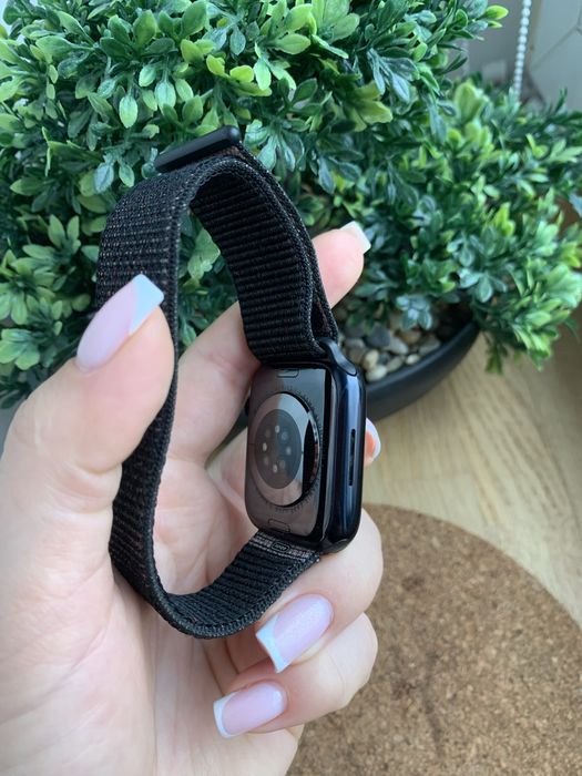 Продаю годинник Apple Watch Series 7 45mm Black.