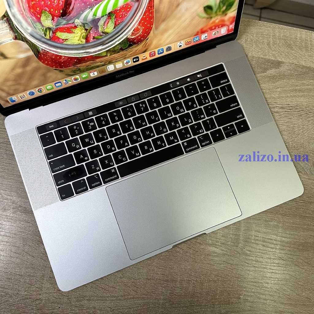 ноутбук Apple MacBook Pro 15 2018 i7/16GB/256GB/Radeon 4GB A1990