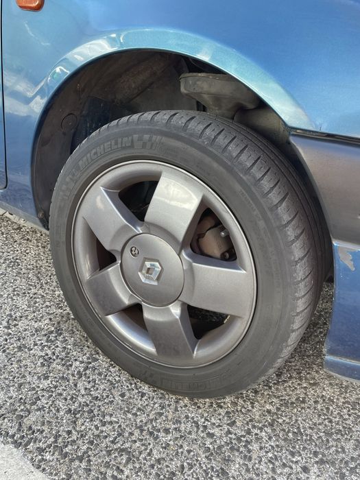 Renault Clio 2000