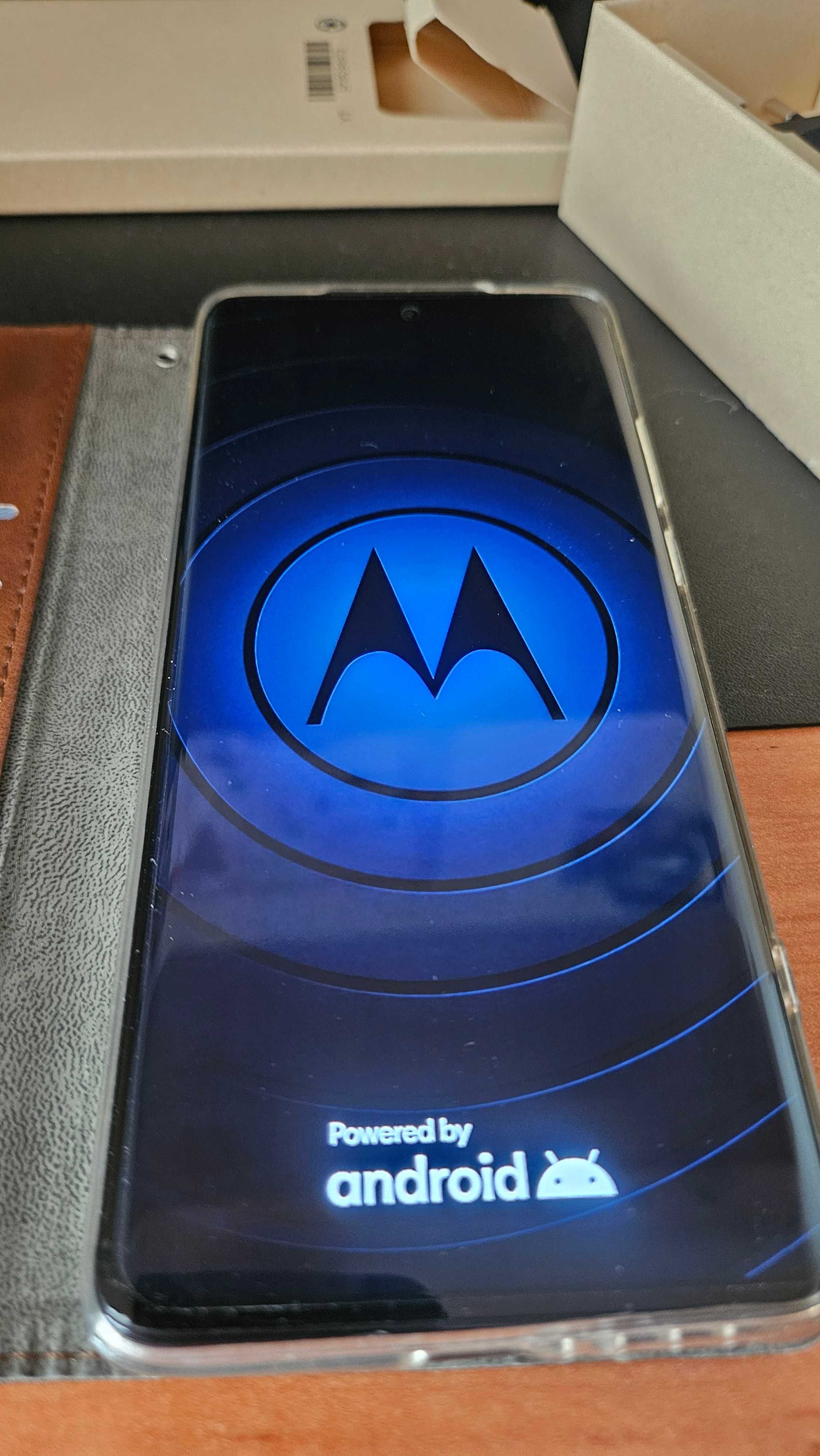 Smartfon Motorola Edge 40 Neo - stan bardzo dobry