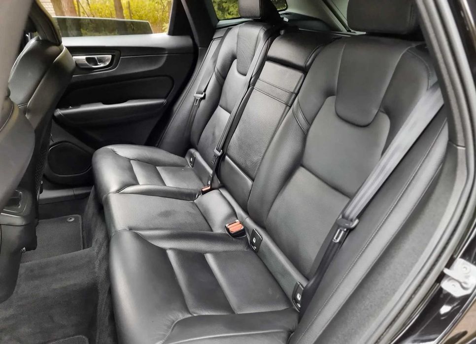 Авто з Європи Volvo XC 60 D3 Momentum Pro