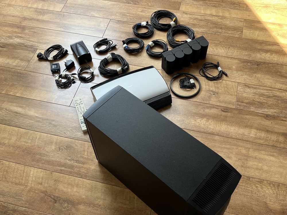 Kino domowe 5.1 Bose Lifestyle 48, media center, subwoofer, kable.