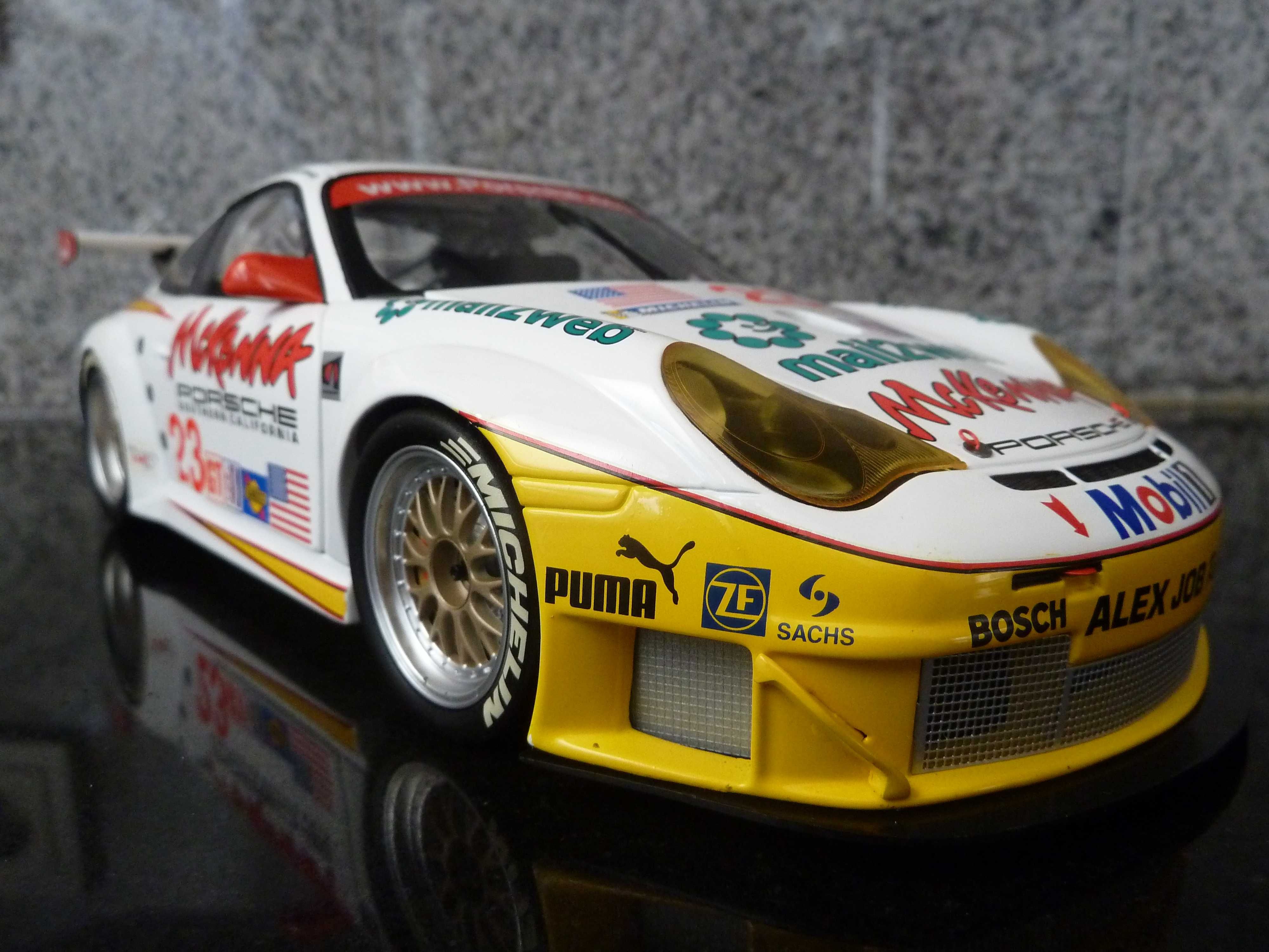 1:18 Minichamps, Porsche 911 GT3 RSR Sebring 2004 AutoArt