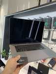 MacBook Pro 16-inch i7 16/512GB