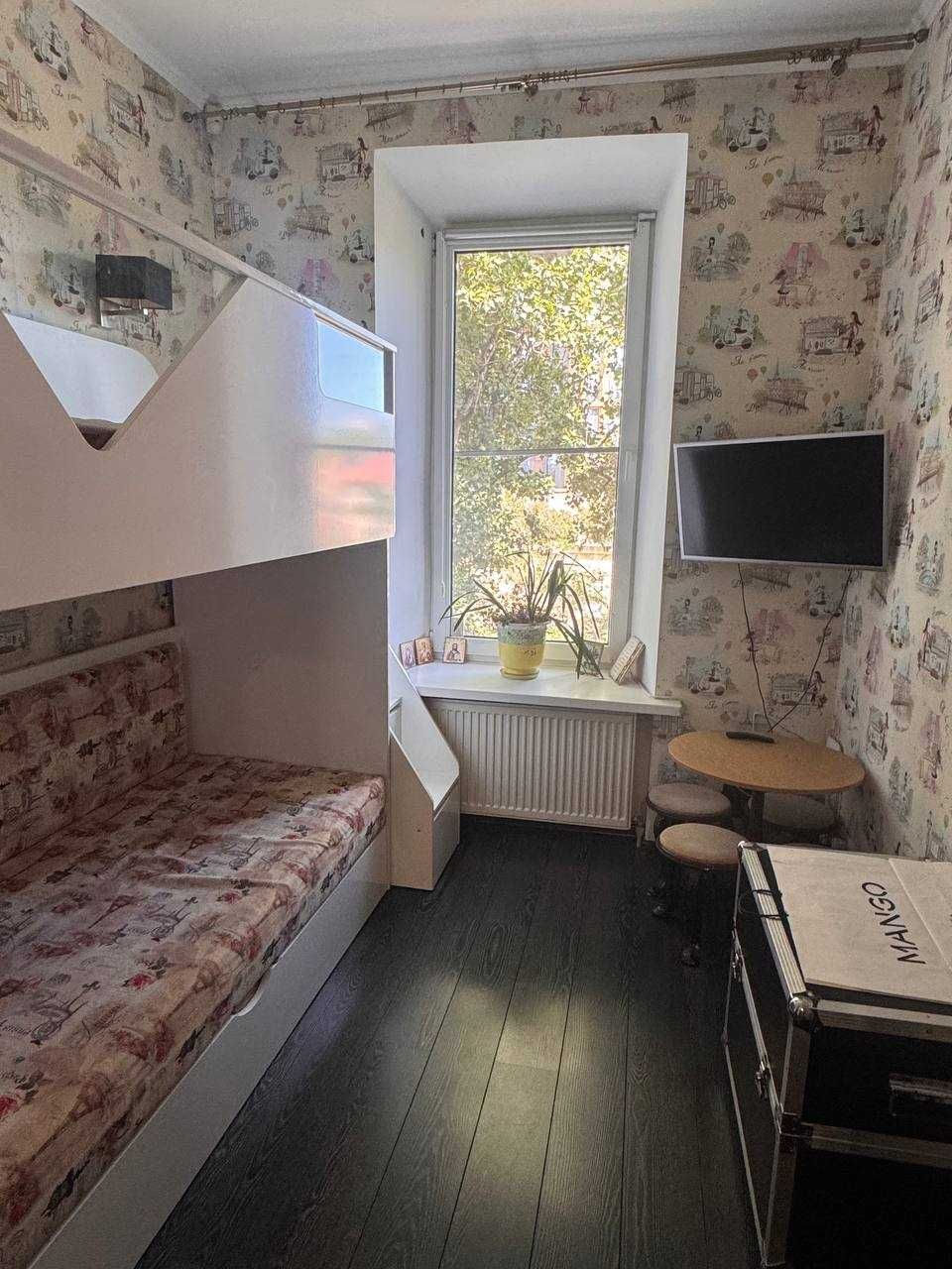 2 комн квартира в ЦЕНТРЕ! Чистый двор, крепкий дом!!