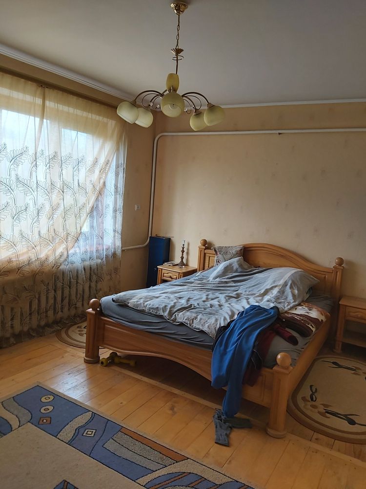 Продам будинок в Сторожинці