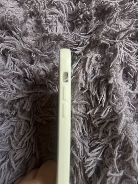 Etui na iPhone 12