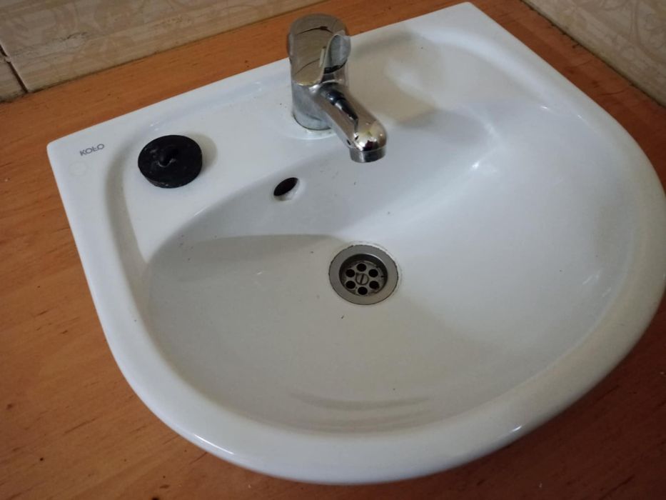 Umywalka biała 39cm