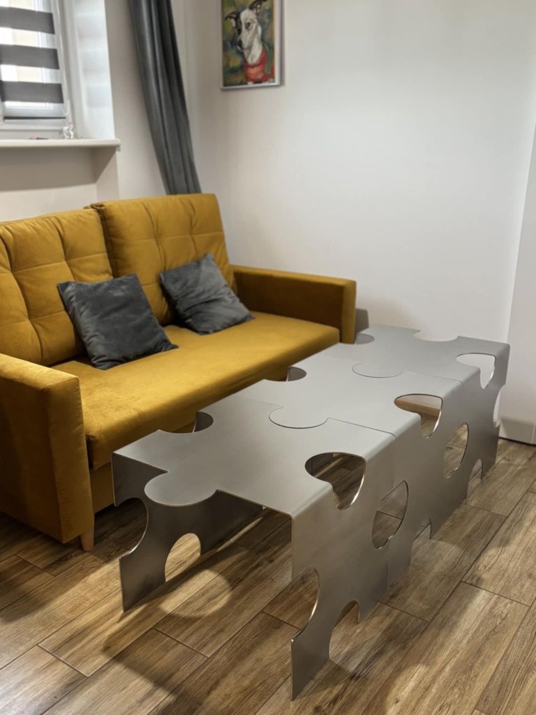 Designerski stolik ze stali nierdzewnej -ksztalt puzzla