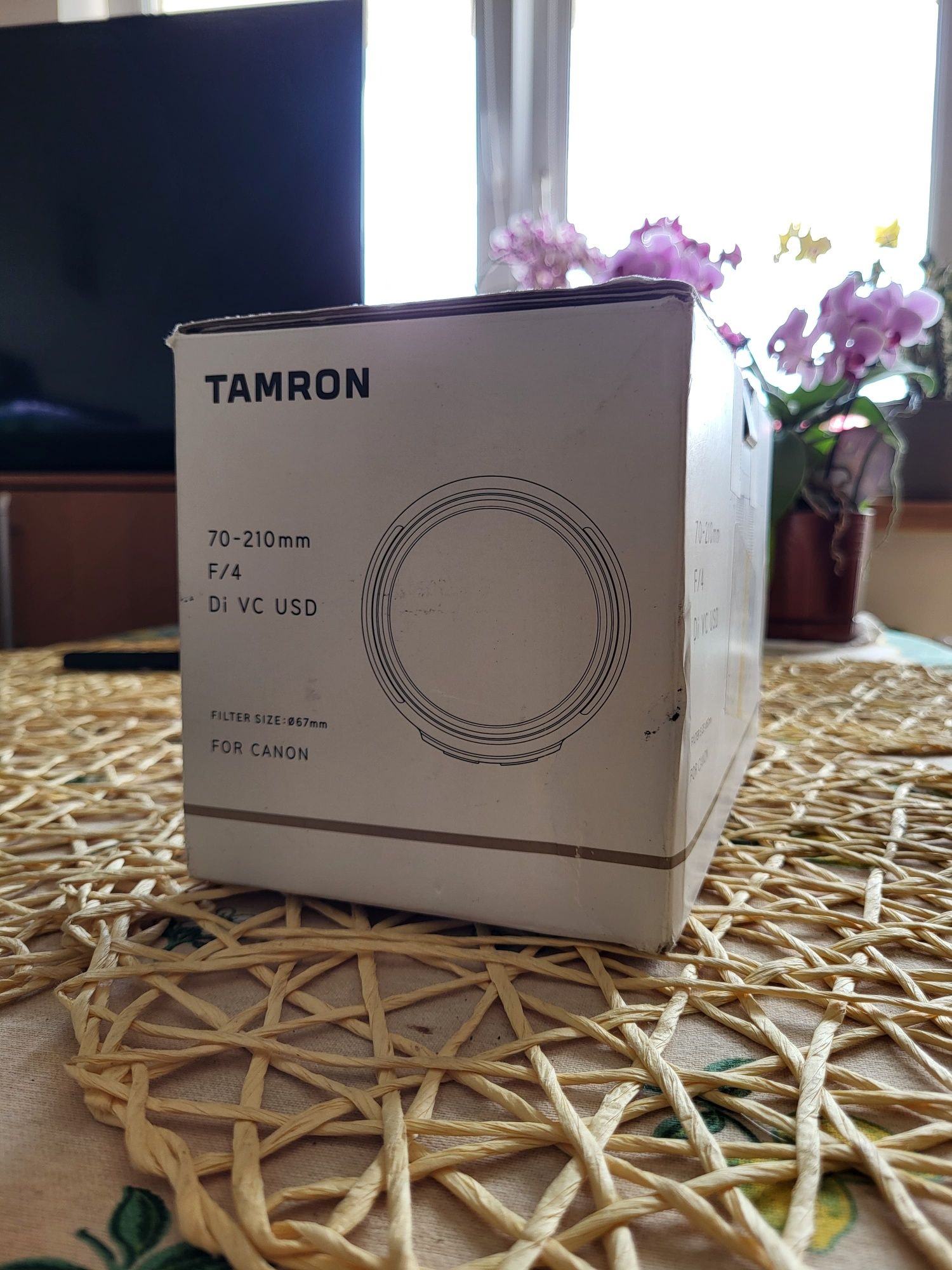 TAMRON 70-210 F / 4 Di VC USD