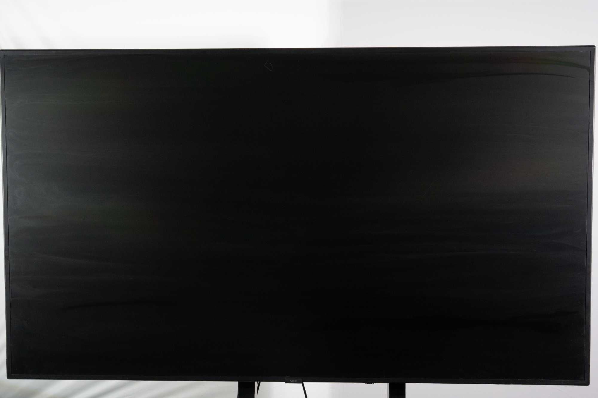 NEC V754Q-L1 75” 4K – sprawny, cienka rysa na ekranie