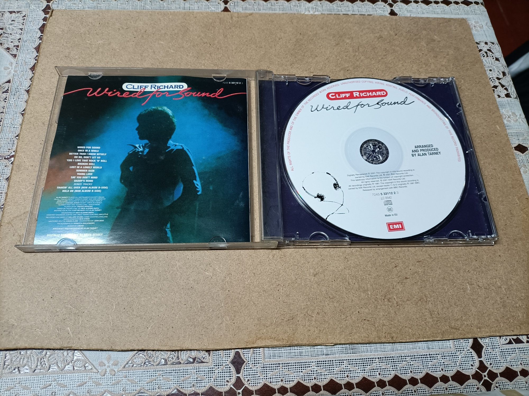Cliff Richard_Wired for sound