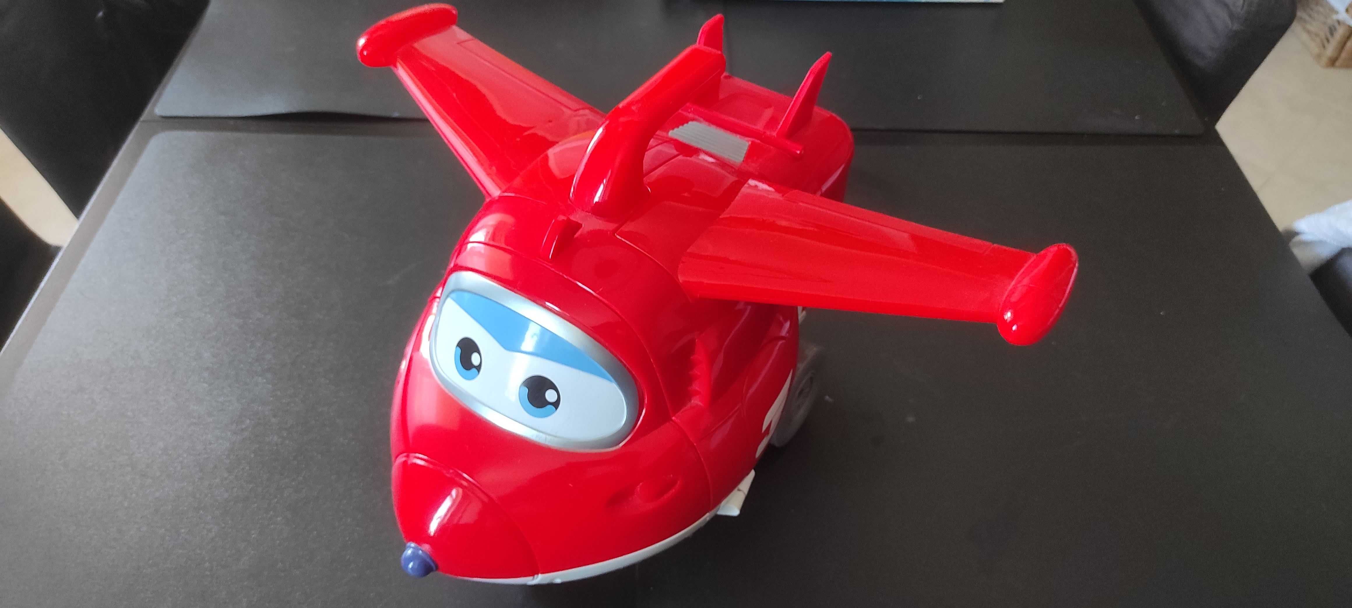 Avião SuperWings Jet