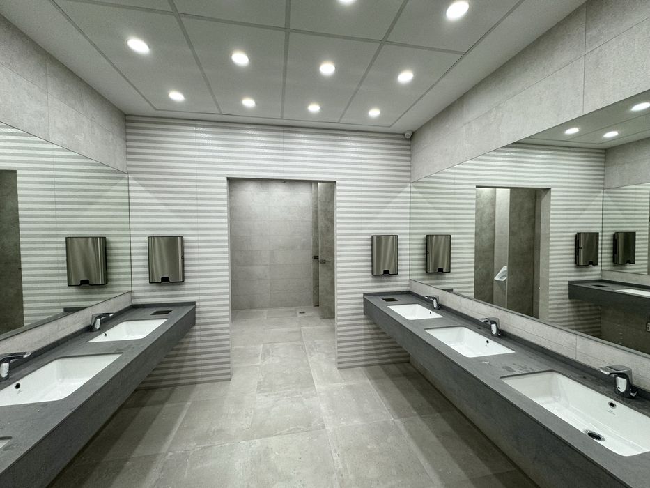 Новий, Сучасний ОФІС в БЦ, класу «А», на Угорській – 1 000 (м2)