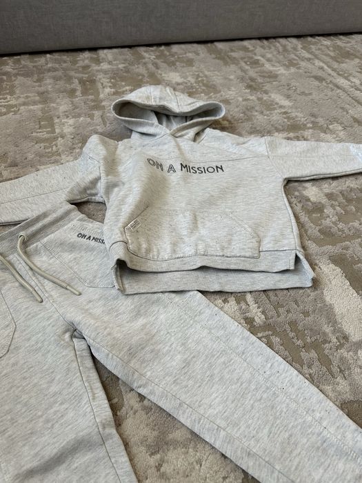 Продам дитячий костюмчик