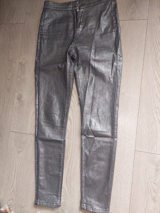 Srebrne jeansy damskie r.36 sinsay