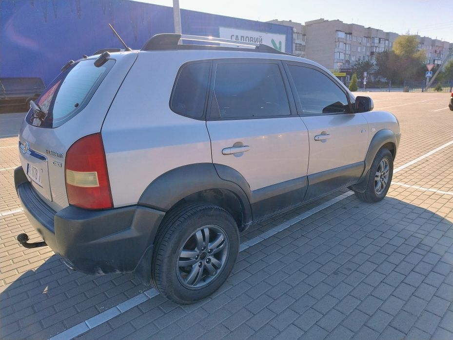 Продам або обмін Hyundai Tucson 2.0 diesel в хорошому стані !