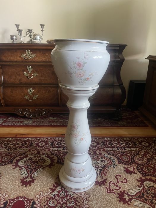 Porcelanowa donica z kolumną