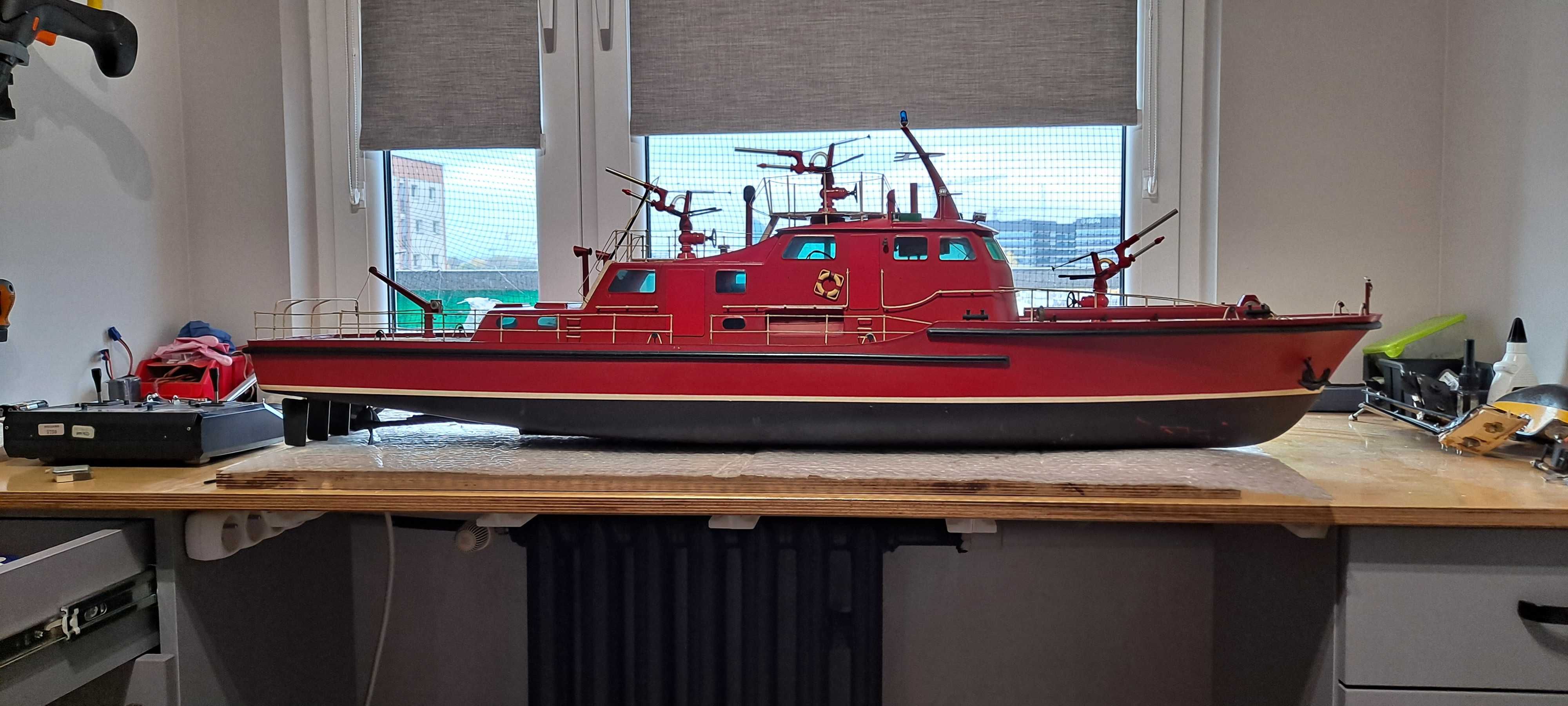 Model statku pożarniczego rc Robbe Dussedorf