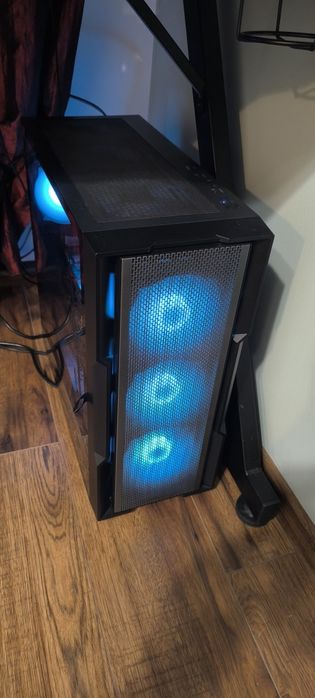 Komputer stacjonarny stacja gamingowy rayzen 5 3600 pamięć 64gb DDR 4