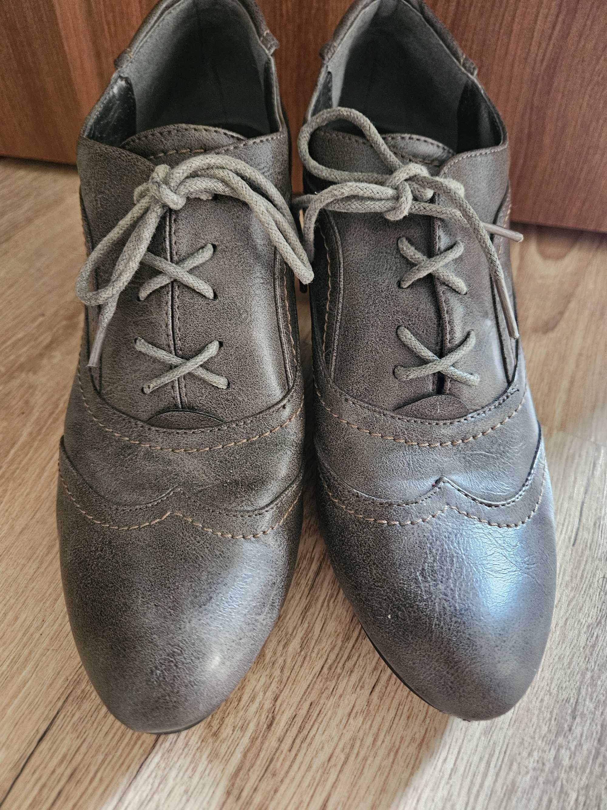 K&m Fasion buty botki na obcasie półbuty rozmiar 40 skóra