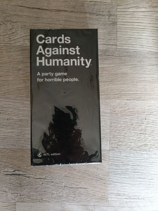 Cards Against Humanity INTL Edition gra karciana NOWA FOLIA