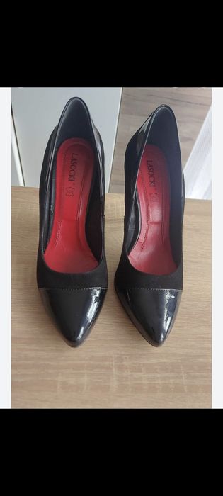 Buty na obcasie Lasocki