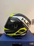 KASK HJC RPHA 11  r. S w kolorystyce czarno biało żółtym.