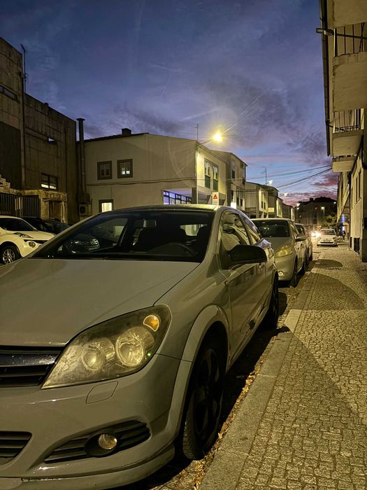Opel Astra H GTC 1300