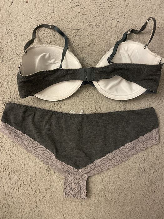 Komplet stanik biustonosz i majtki