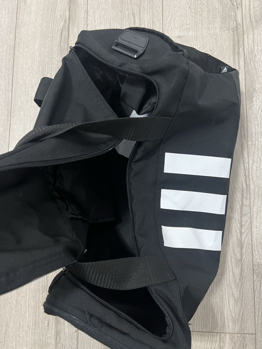 Adidas сумка спортивна , оригінал 45*20*20