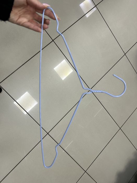 Вішалка для одягу