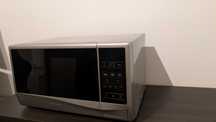 Kuchenka mikrofalowa SAMSUNG ME732K-S