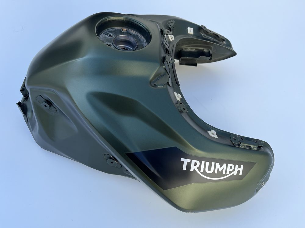 Triumph Tiger 900 zbiornik
