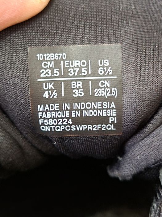 Оригінал 100%  жіночі кросівки asics gel kayano 31  euro 37.5