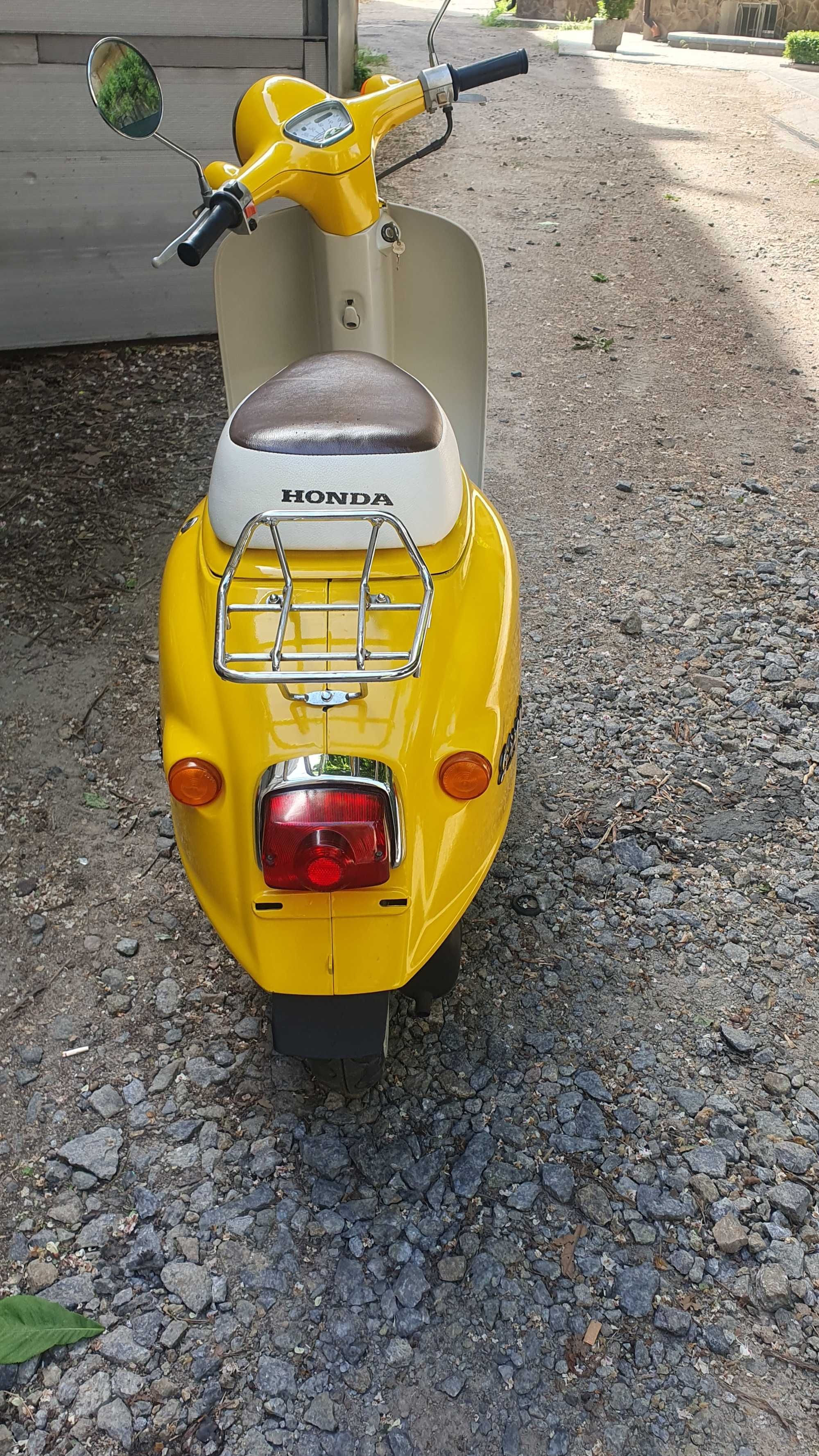 Продам мопед Honda giorno