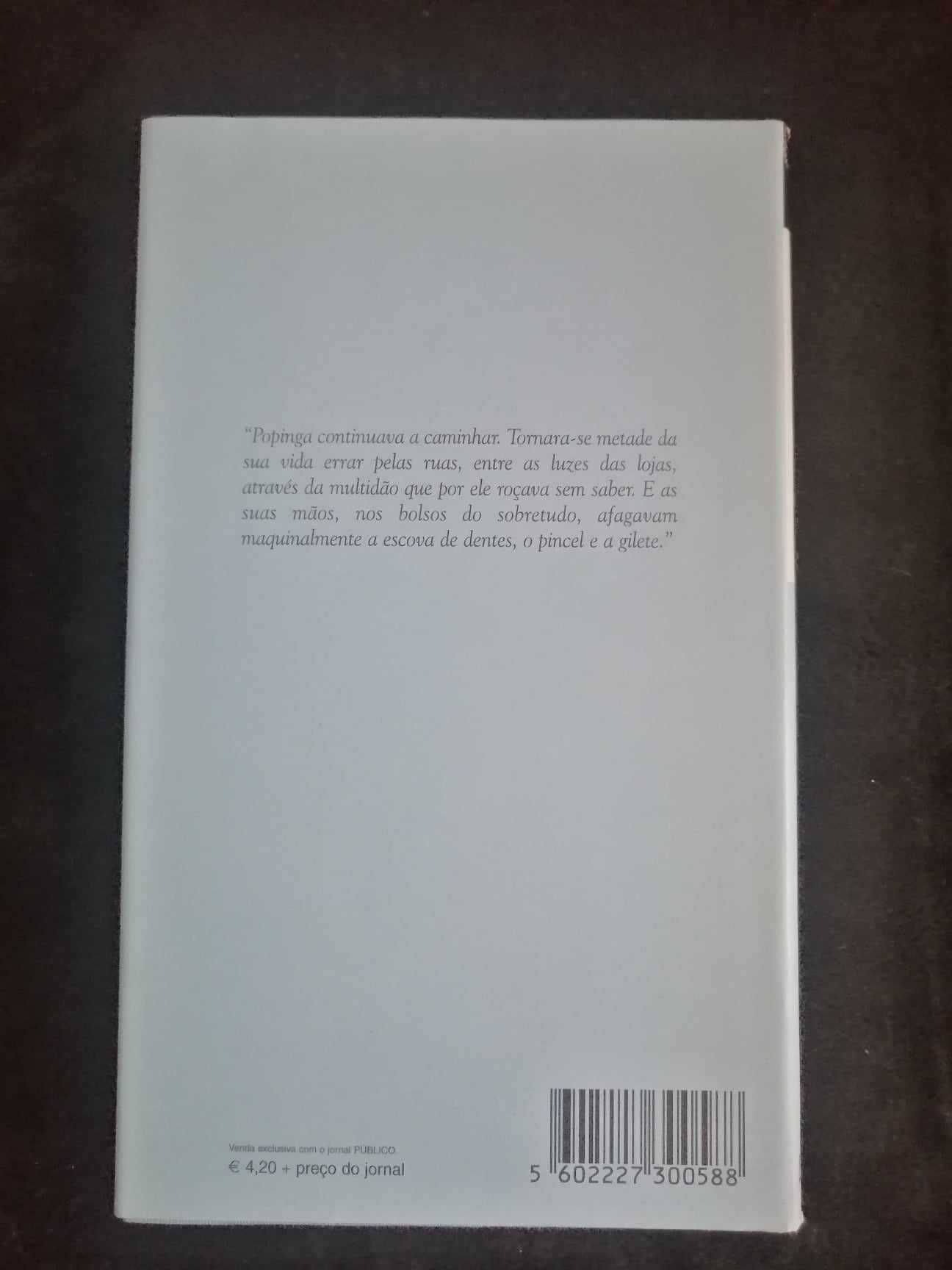 Livro "O homem que via passar os comboios" de Georges Simenon - Novo