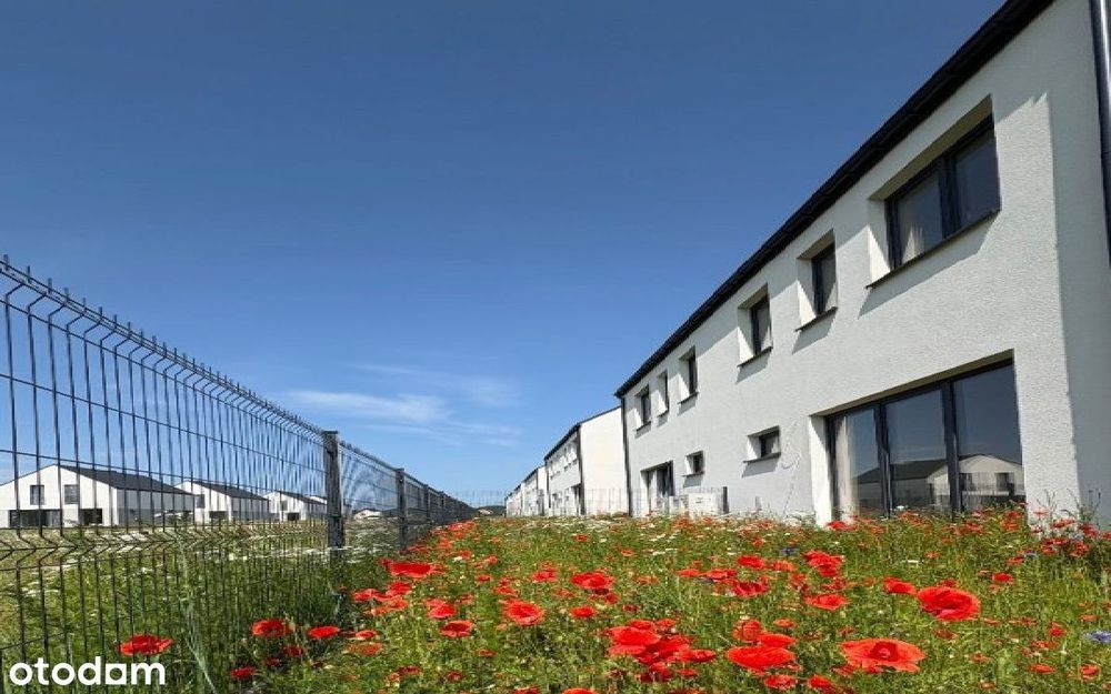 Do sprzedania funkcjonalny i nowoczesny dom w stanie deweloperskim.