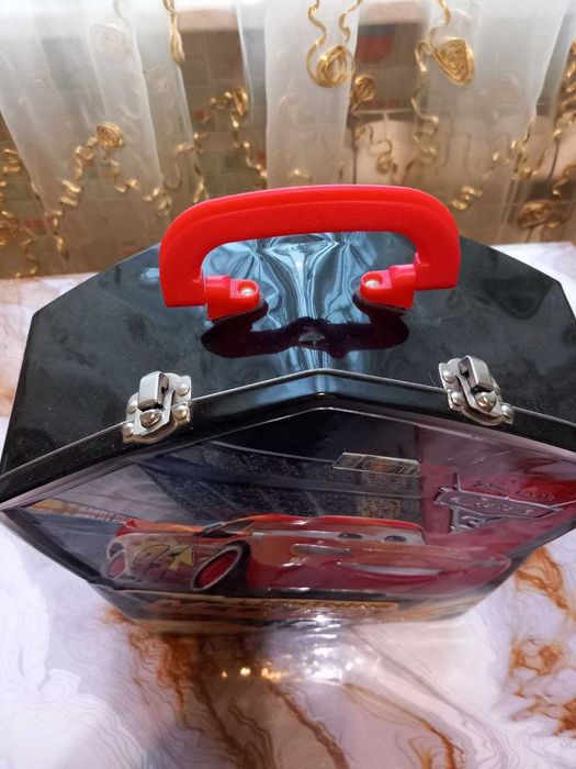 Металлический бокс-гараж для 36 машинок