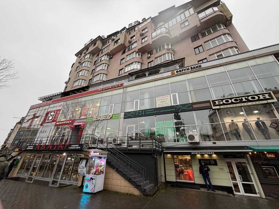 Продаж комерційного приміщення в самому центрі Івано-Франківська.