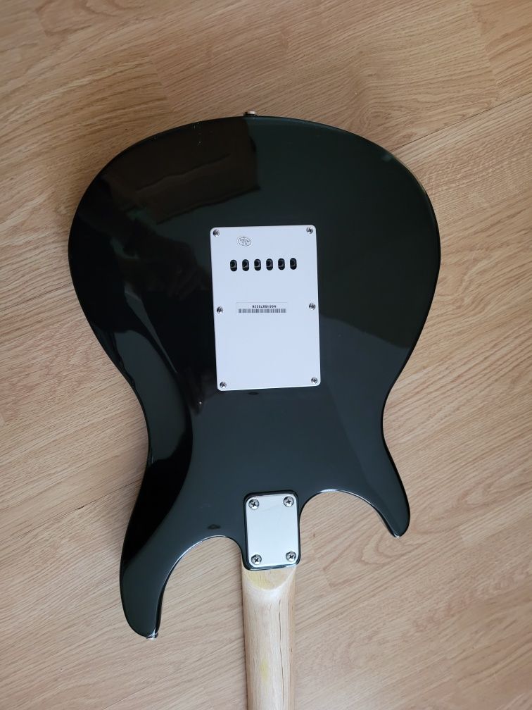 Gitara elektryczna Behringer